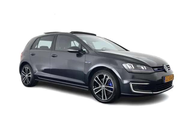 Volkswagen Golf (2015) thumbnail 1