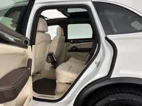 Porsche Cayenne (2014) thumbnail 11