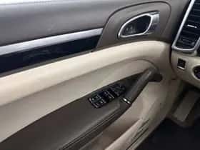 Porsche Cayenne (2014) thumbnail 21