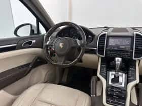 Porsche Cayenne (2014) thumbnail 9