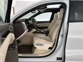 Porsche Cayenne (2014) thumbnail 10
