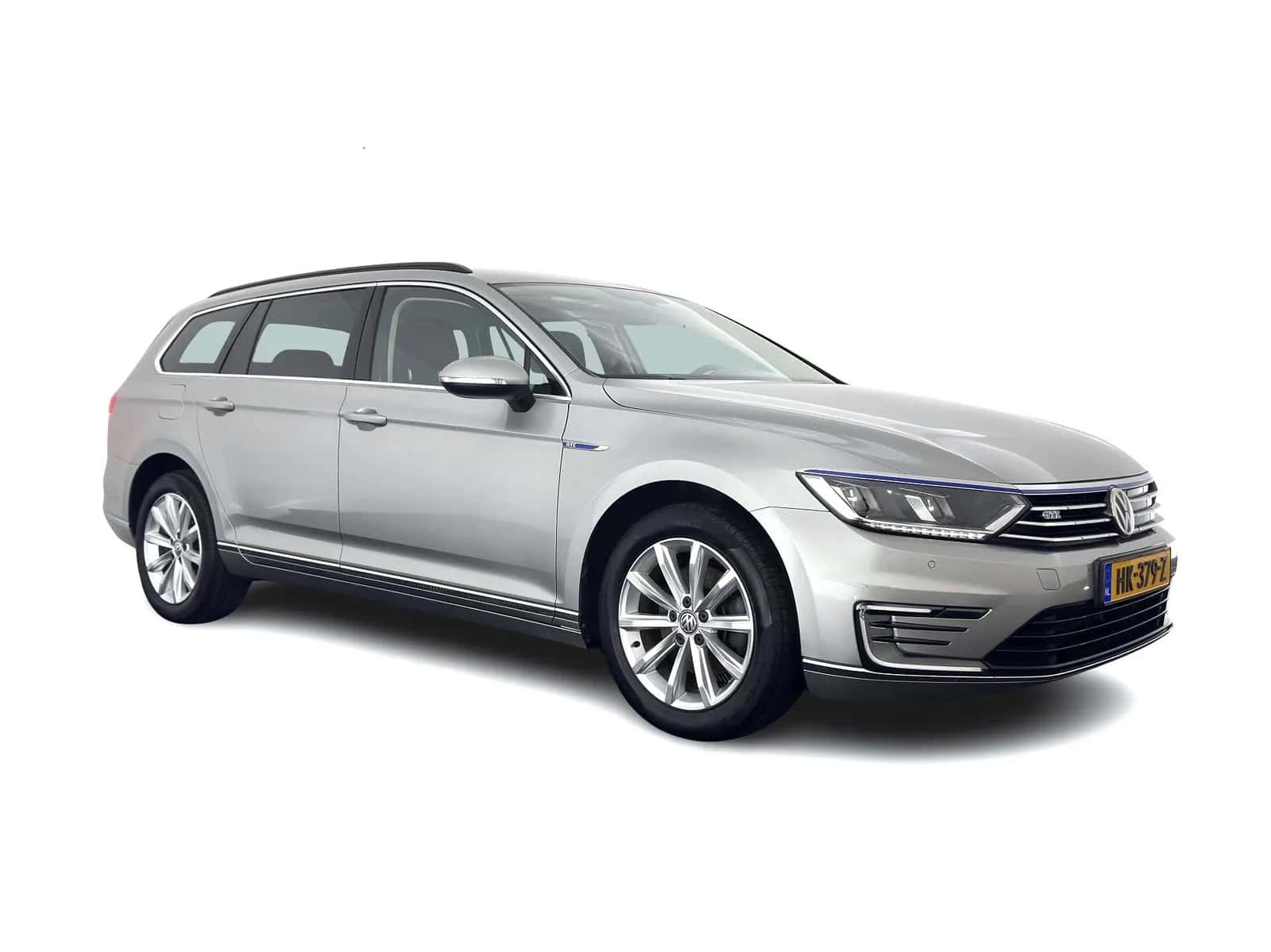Volkswagen Passat (2015) — foto 1