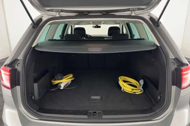 Volkswagen Passat (2015) thumbnail 11