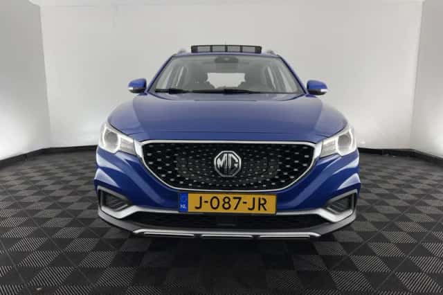 MG Zs ev (2020) thumbnail 3