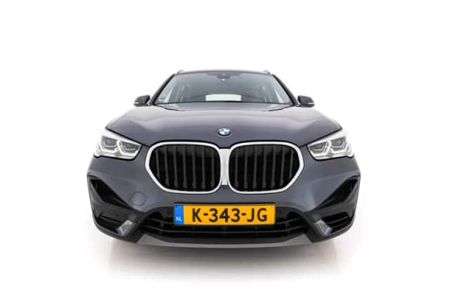 BMW X1 (2021) thumbnail 3