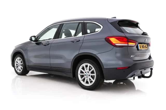 BMW X1 (2021) thumbnail 5