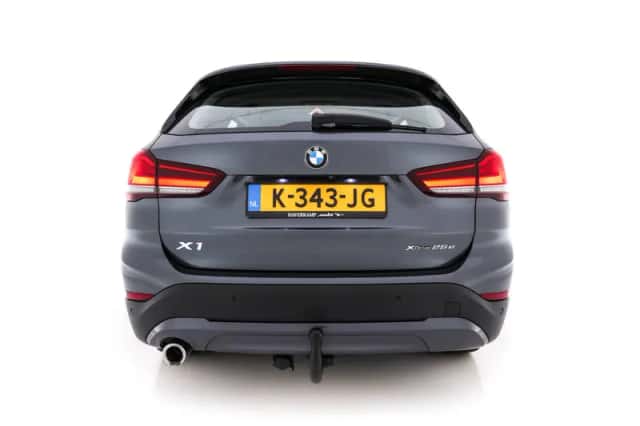 BMW X1 (2021) thumbnail 6