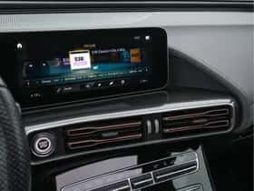 Mercedes-Benz EQC (2019) thumbnail 17