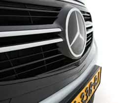 Mercedes-Benz EQC (2019) thumbnail 36