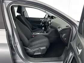 Peugeot 308 (2015) thumbnail 11