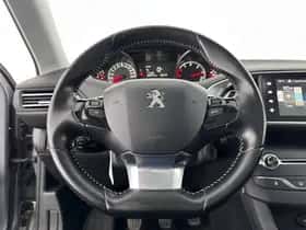 Peugeot 308 (2015) thumbnail 17