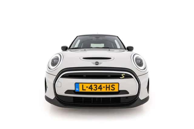 MINI Electric (2021) thumbnail 3