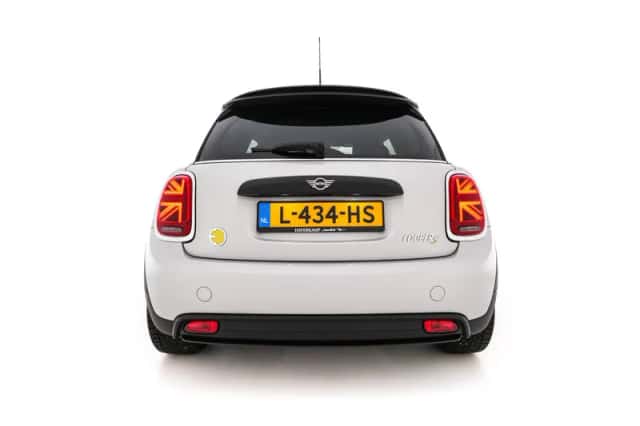 MINI Electric (2021) thumbnail 6