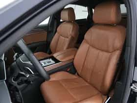 Audi A8 (2018) thumbnail 25