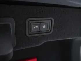 Audi A8 (2018) thumbnail 32