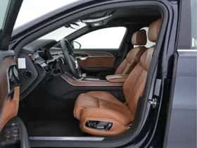Audi A8 (2018) thumbnail 9
