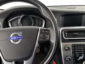 Volvo V60 (2014) thumbnail 17
