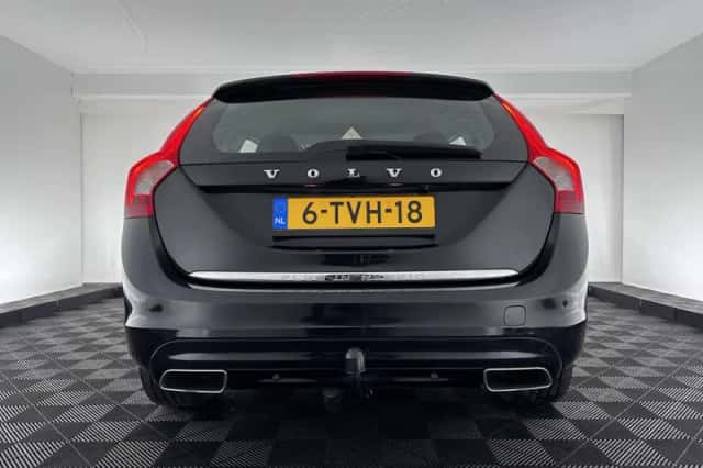 Volvo V60 (2014) thumbnail 5