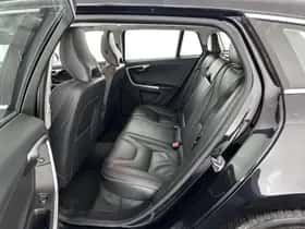Volvo V60 (2014) thumbnail 10