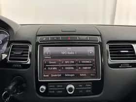 Volkswagen Touareg (2016) thumbnail 14