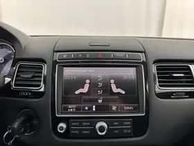 Volkswagen Touareg (2016) thumbnail 15