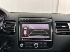 Volkswagen Touareg (2016) thumbnail 17