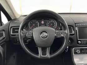 Volkswagen Touareg (2016) thumbnail 20