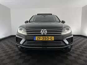 Volkswagen Touareg (2016) thumbnail 3