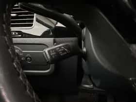 Volkswagen Touareg (2016) thumbnail 21