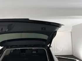 Volkswagen Touareg (2016) thumbnail 24