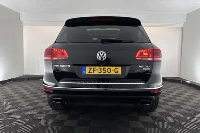 Volkswagen Touareg (2016) thumbnail 6