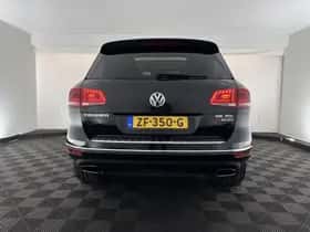 Volkswagen Touareg (2016) thumbnail 6