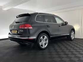 Volkswagen Touareg (2016) thumbnail 7