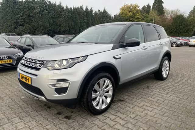 Land Rover Discovery Sport (2016) thumbnail 3