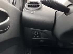 Renault Twingo (2011) thumbnail 18