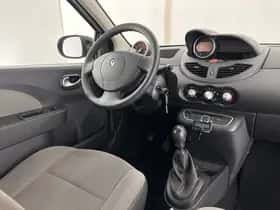 Renault Twingo (2011) thumbnail 8