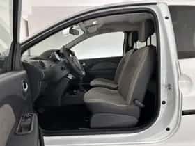 Renault Twingo (2011) thumbnail 9