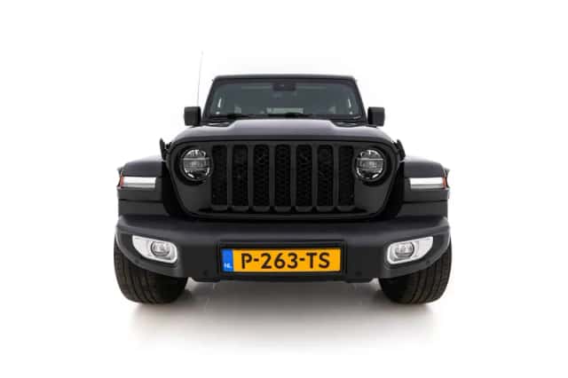 Jeep Wrangler (2021) thumbnail 3