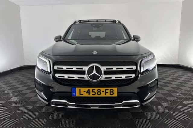 Mercedes-Benz GLB-Klasse (2021) thumbnail 3