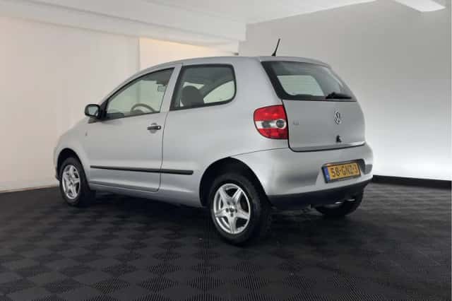 Volkswagen Fox (2008) thumbnail 5