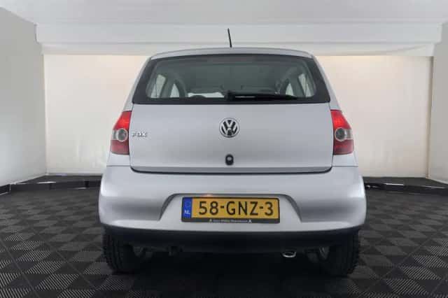 Volkswagen Fox (2008) thumbnail 6