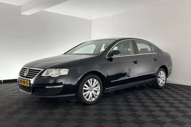 Volkswagen Passat (2006) thumbnail 3