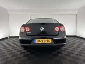 Volkswagen Passat (2006) thumbnail 5