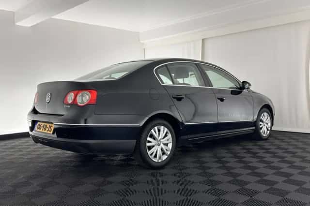 Volkswagen Passat (2006) thumbnail 6