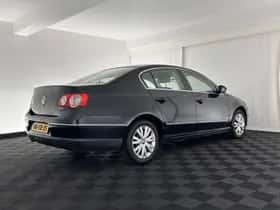 Volkswagen Passat (2006) thumbnail 6