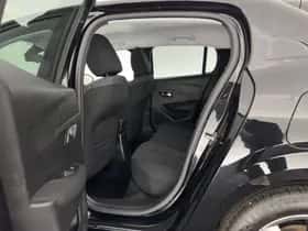 Peugeot 208 (2021) thumbnail 10