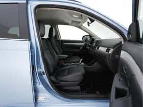 Mitsubishi Outlander (2014) thumbnail 12