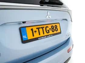 Mitsubishi Outlander (2014) thumbnail 23