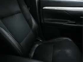 Mitsubishi Outlander (2014) thumbnail 34