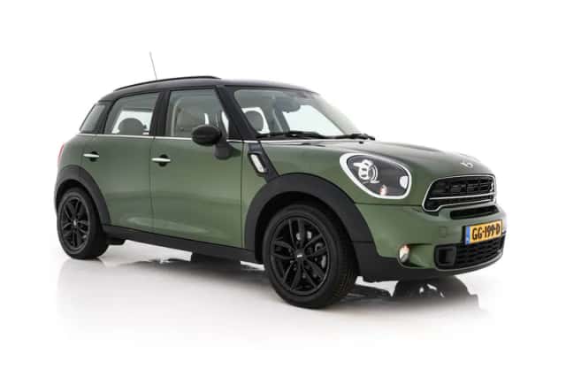 MINI Countryman (2015) thumbnail 1